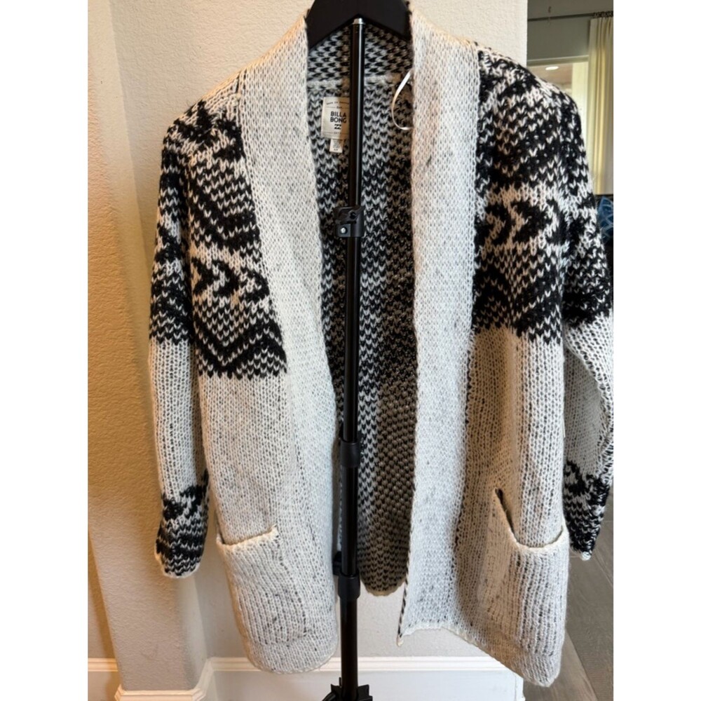Billabong Black Cream Chunky Knit Tribal Print Cozy Boho Cardigan Snow Daze S